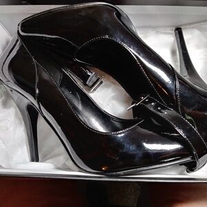 Sleek Black Patent Leather Women's Heels
